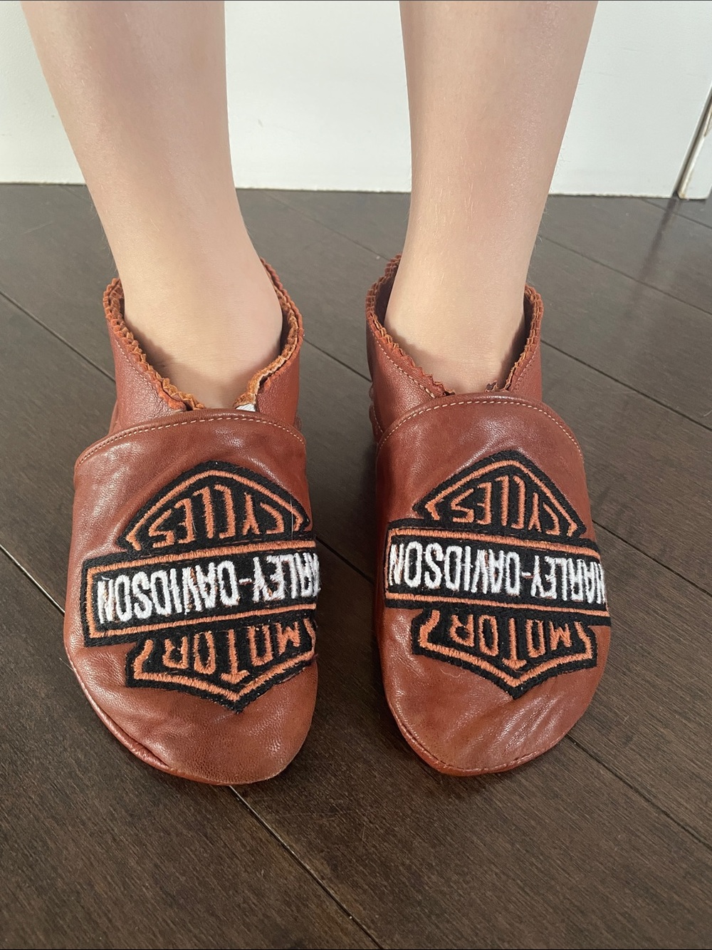 Harley-Davidson Kids Brown & Black Leather Slip-On Slippers with Orange Logo